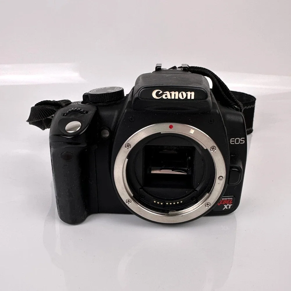 Canon EOS Digital Rebel XT 8.0 MP DSLR Camera DS126071 Black - Untested